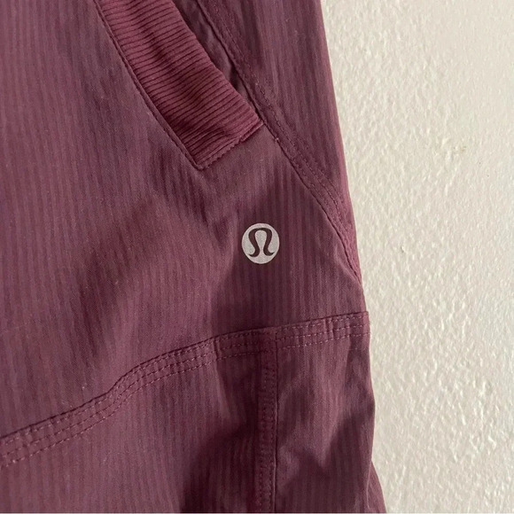 Lululemon Plum Studio Crop Burgundy Cargo Capri Activewear Athleisure Women’s 4 - Picture 2 of 8